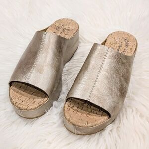 ❌Kork Ease Yazmin Platform Peep Toe Metallic Sandal Sz 7❌